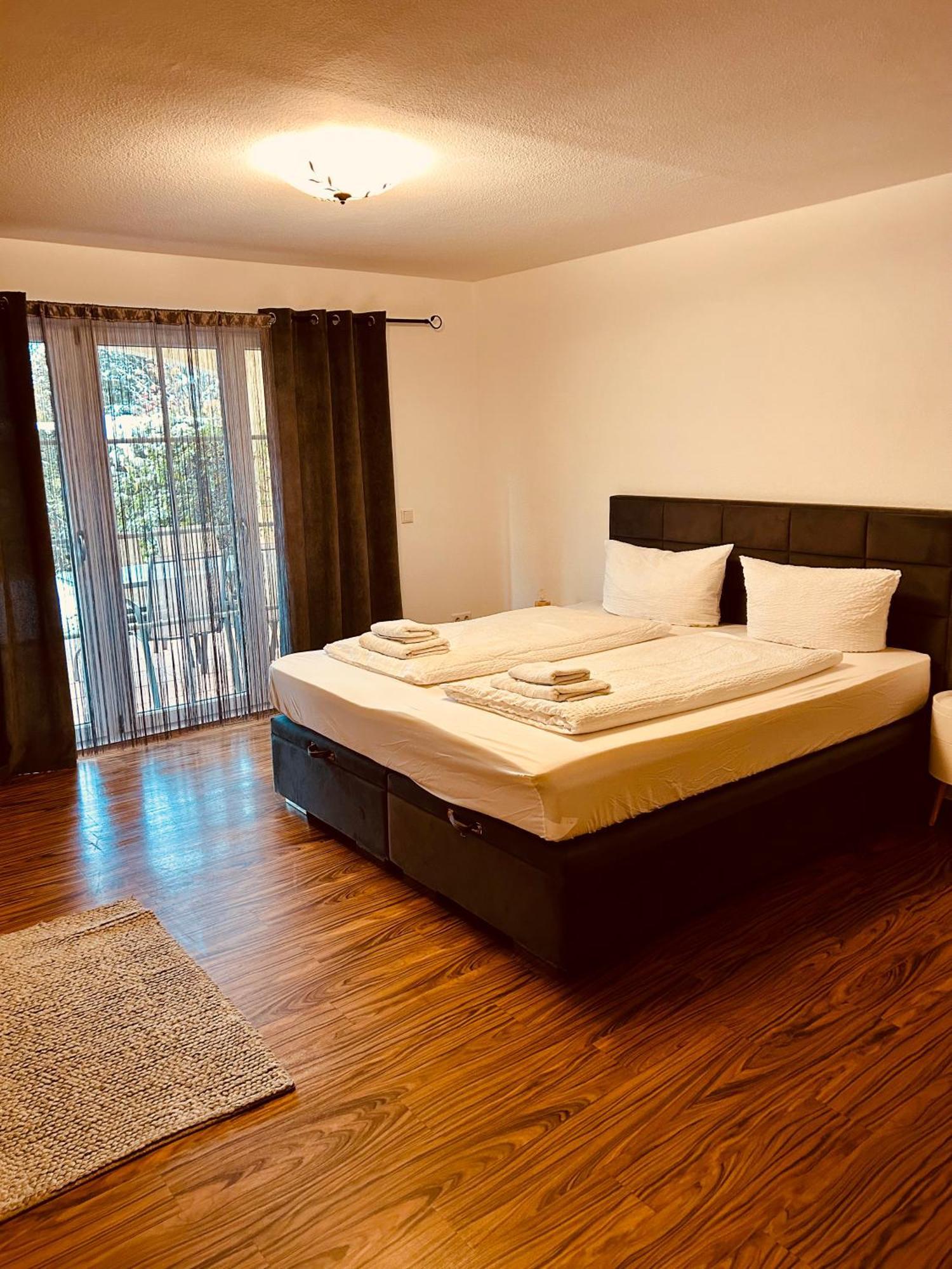 Apartments Maxim Rust Bagian luar foto